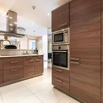 Luxury Villa In V&A Waterfront