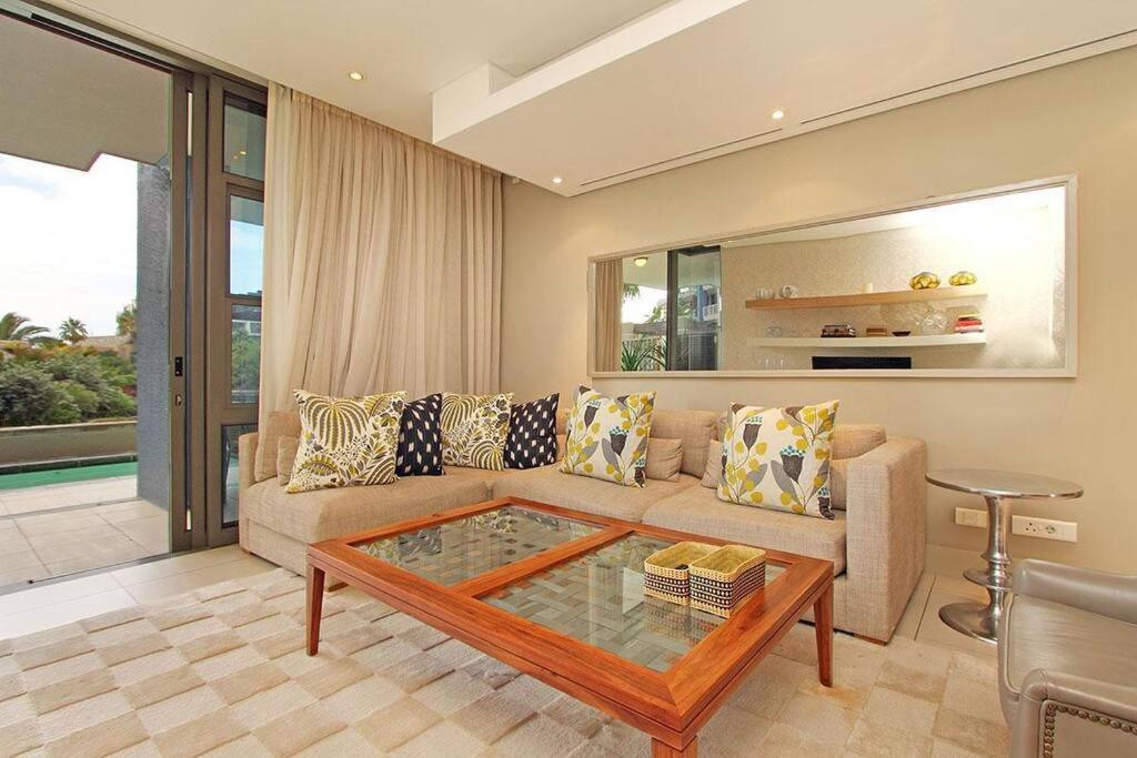 Luxury In V&a Waterfront *