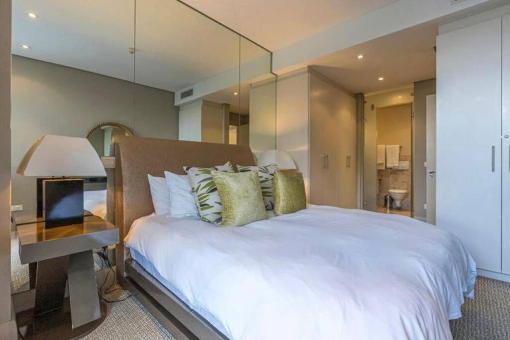 Luxury In V&a Waterfront Apartamento *