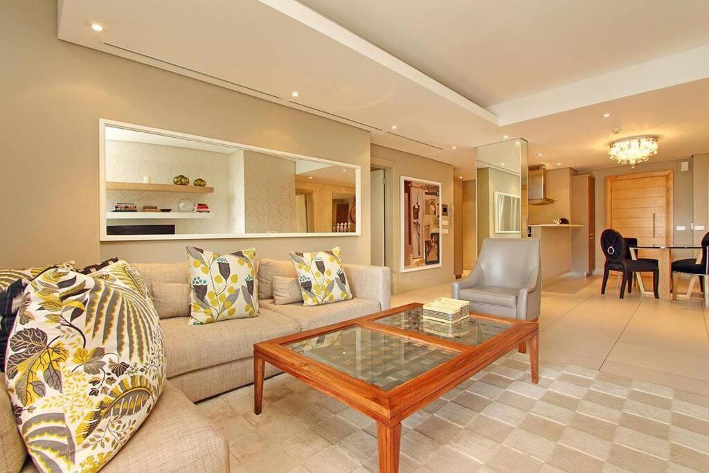 Luxury In V&a Waterfront